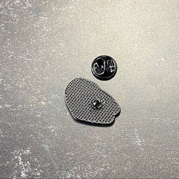 Eye in Mouth Pin Enamel Pin/ Brooch Lapel - Picture 4 of 6